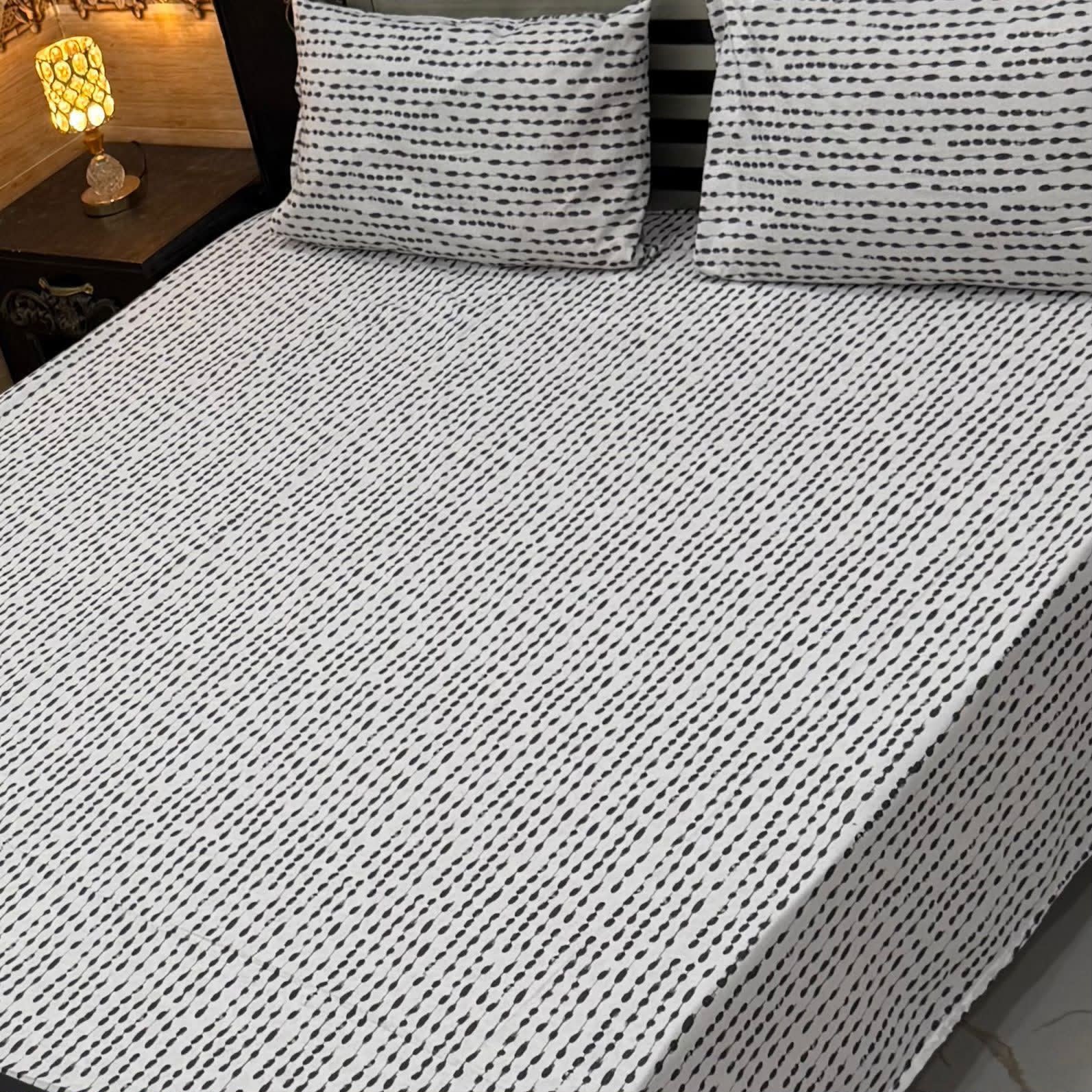 Minimalist Black & White Dotted Pure Cotton Bedsheet Set